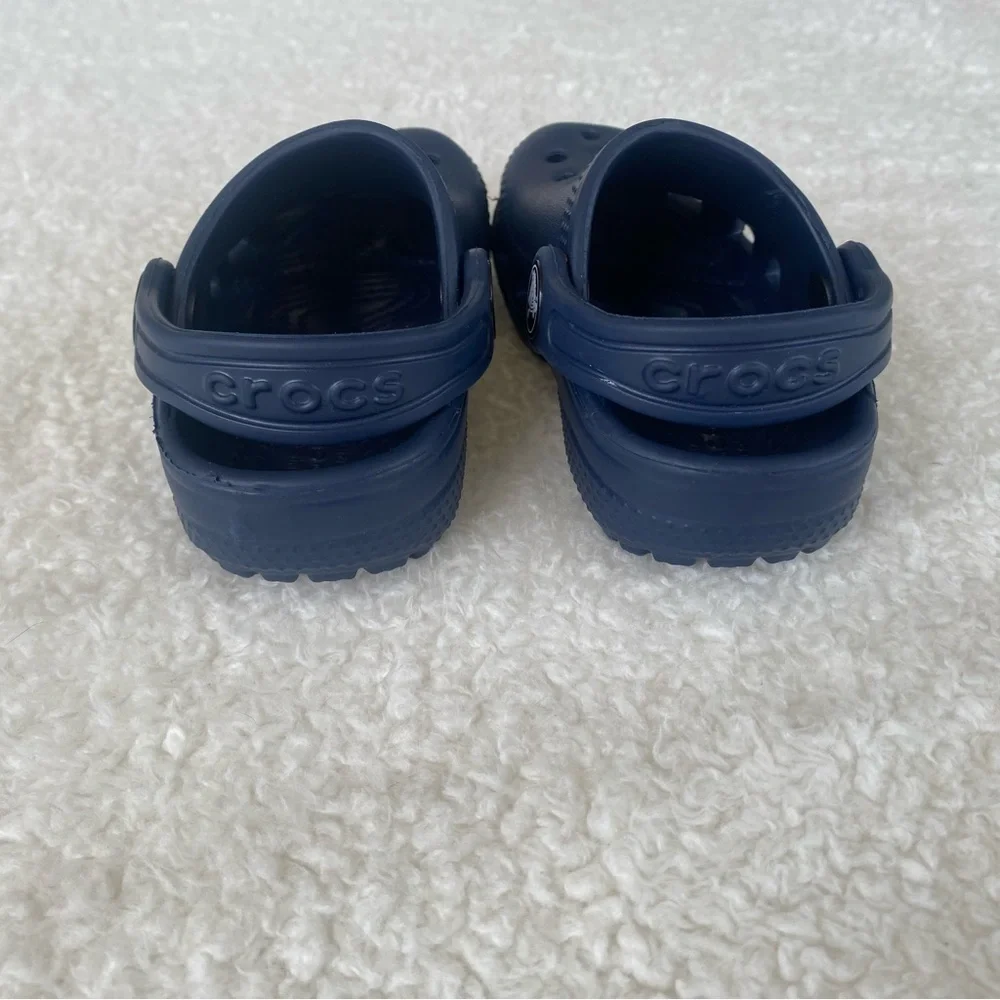 Toddler Navy Blue Crocs - Picture 4 of 6